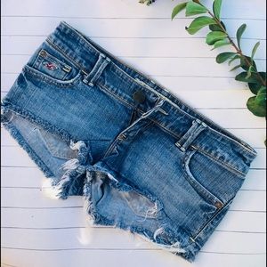 🦋🦋🦋Hollister jean booty shorts☺️